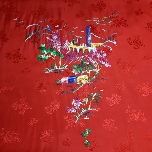 Red Kimono Style Embroidered Robe - Picture 3 of 15